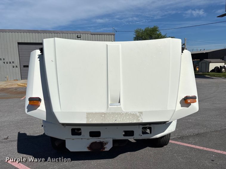 image for item FG0291 1989 Ford F600 fuel truck