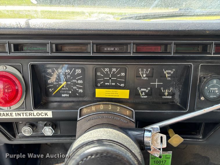 image for item FG0291 1989 Ford F600 fuel truck