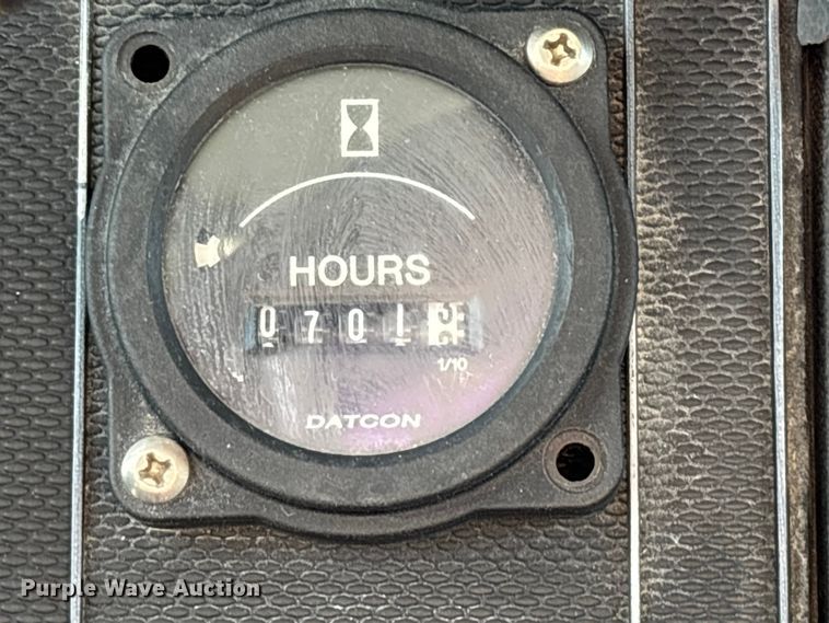 image for item FG0291 1989 Ford F600 fuel truck