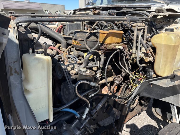 image for item FG0291 1989 Ford F600 fuel truck