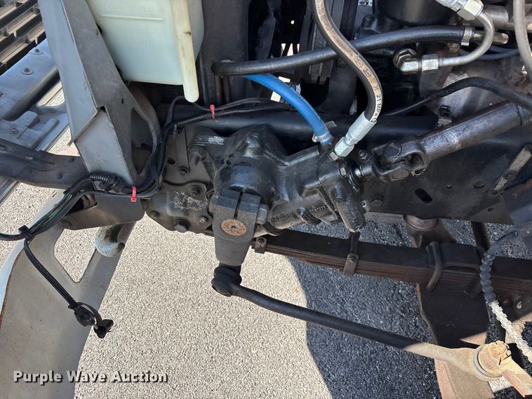 image for item FG0291 1989 Ford F600 fuel truck