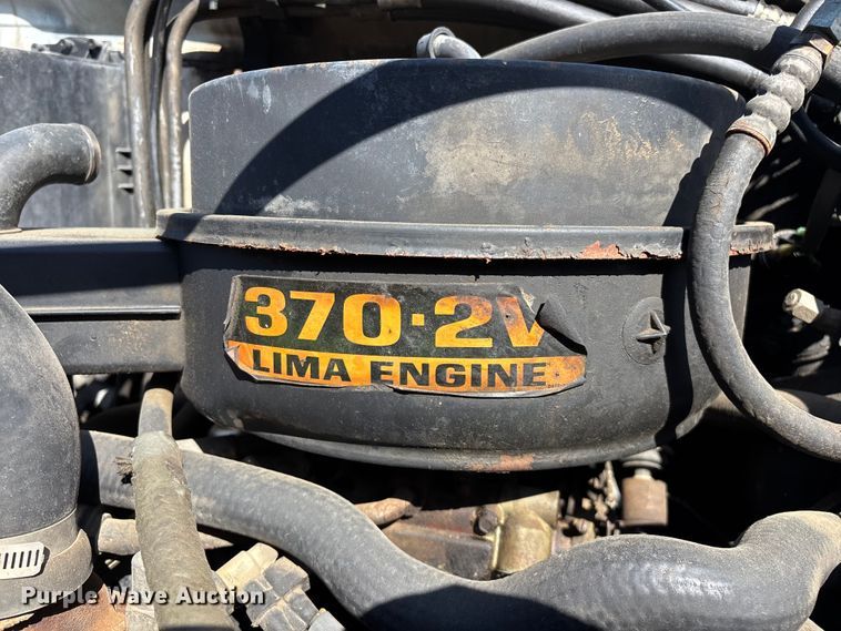 image for item FG0291 1989 Ford F600 fuel truck