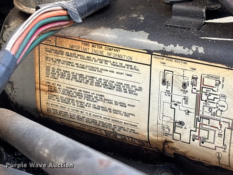 image for item FG0291 1989 Ford F600 fuel truck