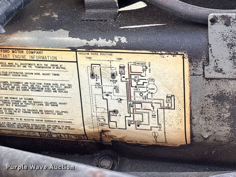 image for item FG0291 1989 Ford F600 fuel truck