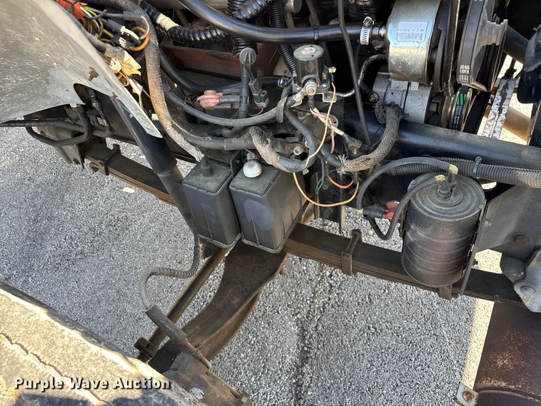 image for item FG0291 1989 Ford F600 fuel truck