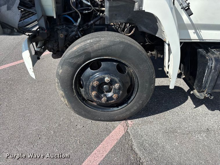 image for item FG0291 1989 Ford F600 fuel truck