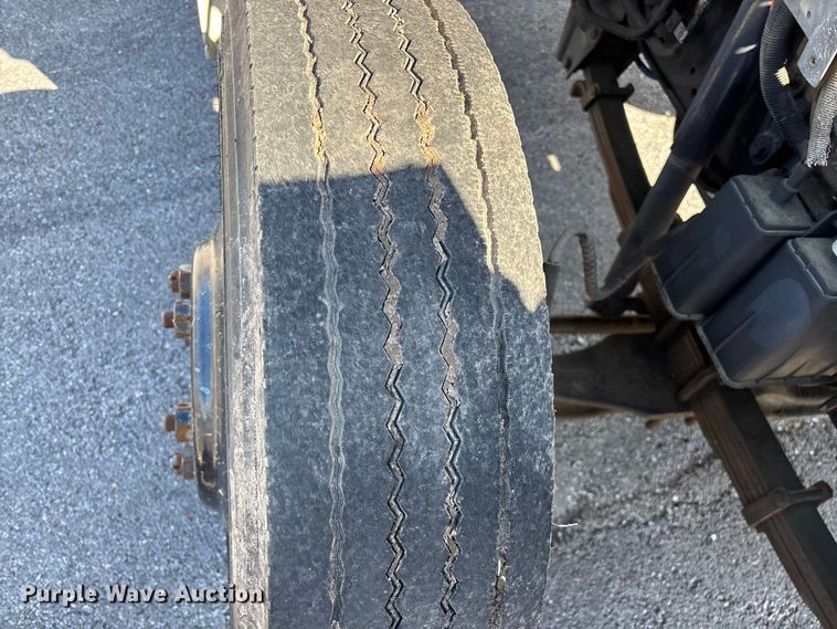 image for item FG0291 1989 Ford F600 fuel truck