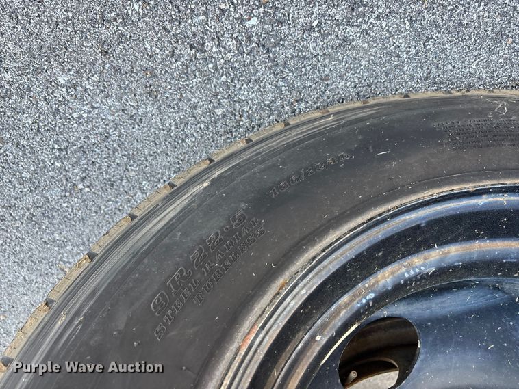 image for item FG0291 1989 Ford F600 fuel truck