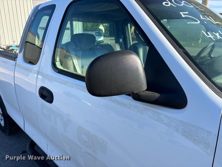 image for item FG0292 2001 Ford F150 Ext. Cab pickup truck