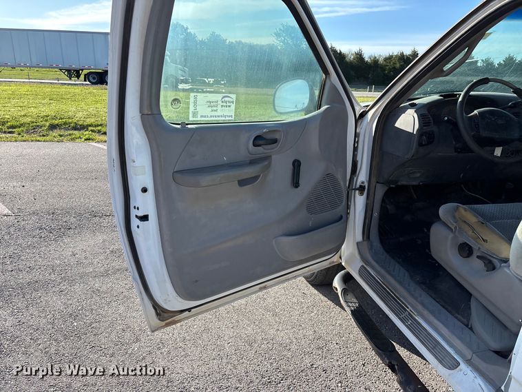 image for item FG0292 2001 Ford F150 Ext. Cab pickup truck