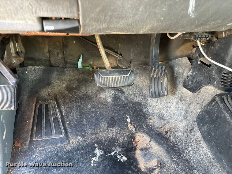 image for item FG0292 2001 Ford F150 Ext. Cab pickup truck