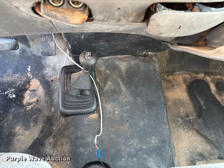 image for item FG0292 2001 Ford F150 Ext. Cab pickup truck