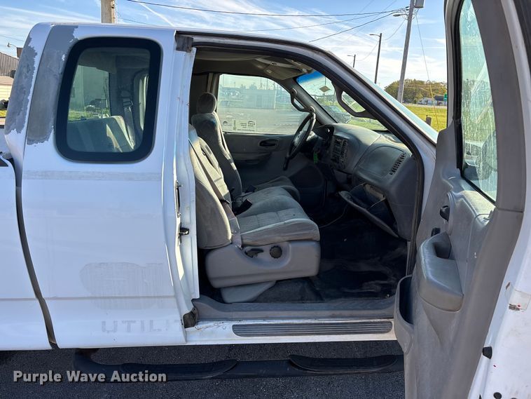 image for item FG0292 2001 Ford F150 Ext. Cab pickup truck