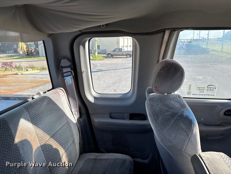 image for item FG0292 2001 Ford F150 Ext. Cab pickup truck