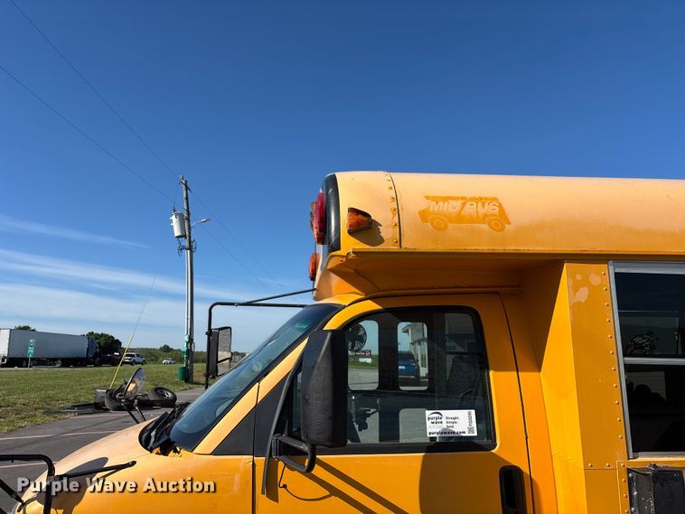 image for item FG0295 1998 Chevrolet Express school bus