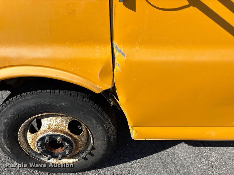 image for item FG0295 1998 Chevrolet Express school bus