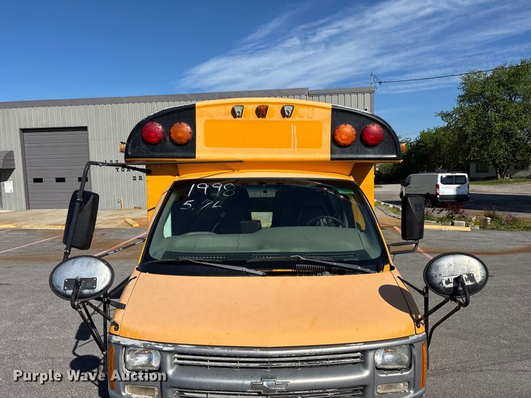 image for item FG0295 1998 Chevrolet Express school bus