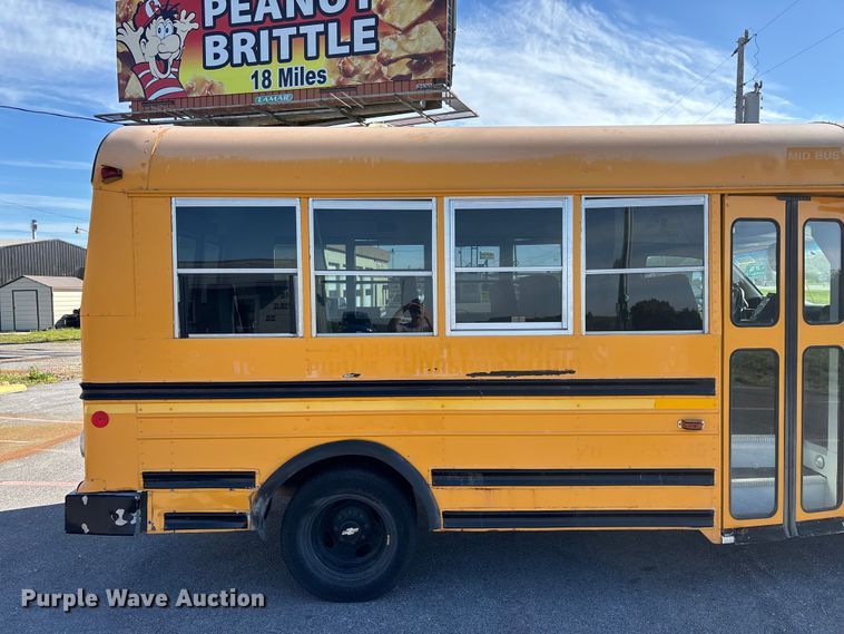 image for item FG0295 1998 Chevrolet Express school bus