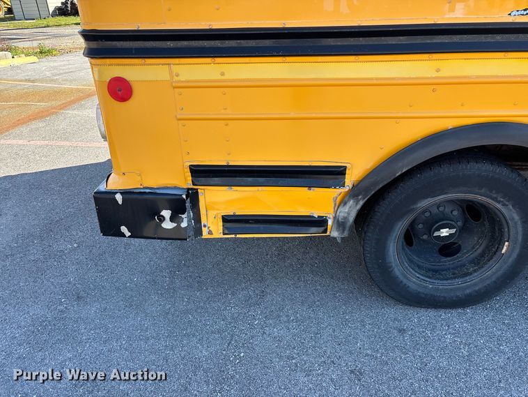 image for item FG0295 1998 Chevrolet Express school bus