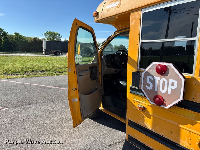 image for item FG0295 1998 Chevrolet Express school bus