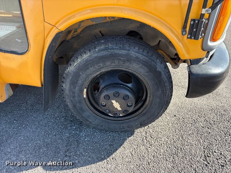 image for item FG0295 1998 Chevrolet Express school bus