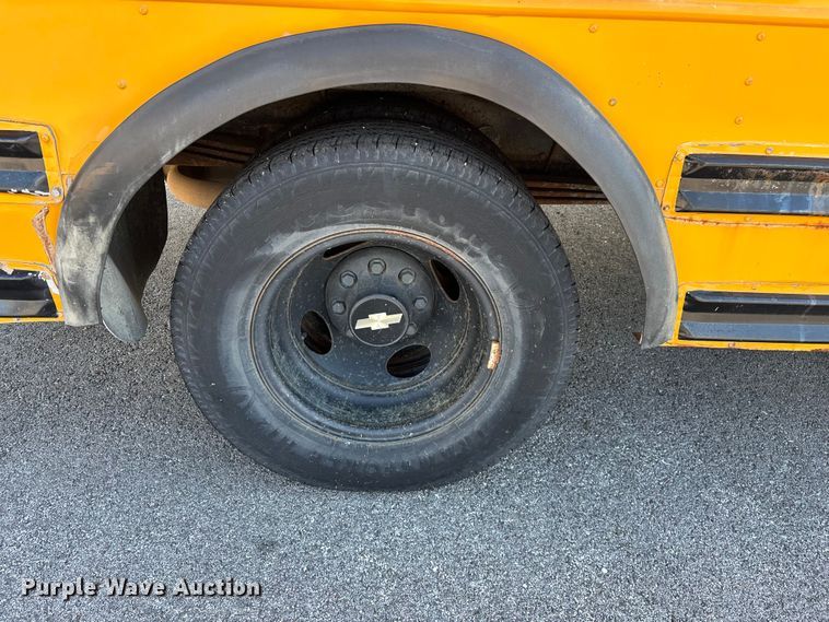 image for item FG0295 1998 Chevrolet Express school bus