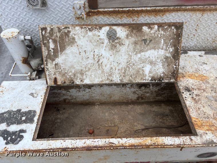 image for item FG1555 1998 Freightliner FL60 utility / service truck