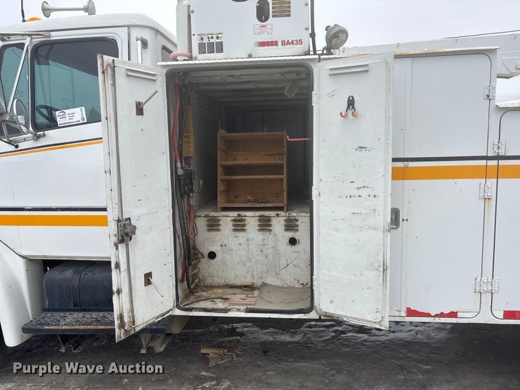 image for item FG1555 1998 Freightliner FL60 utility / service truck