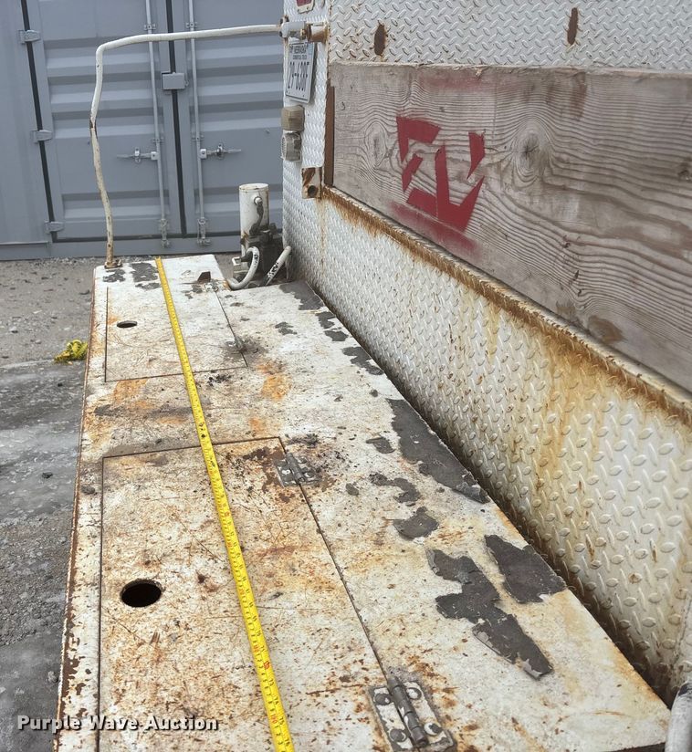 image for item FG1555 1998 Freightliner FL60 utility / service truck