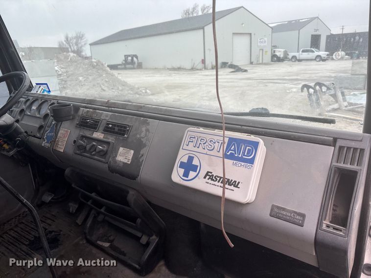 image for item FG1555 1998 Freightliner FL60 utility / service truck