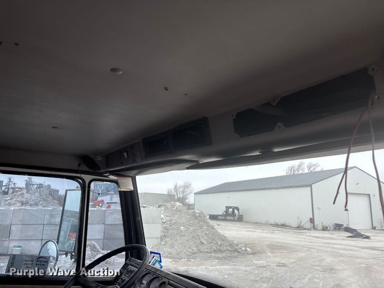 image for item FG1555 1998 Freightliner FL60 utility / service truck