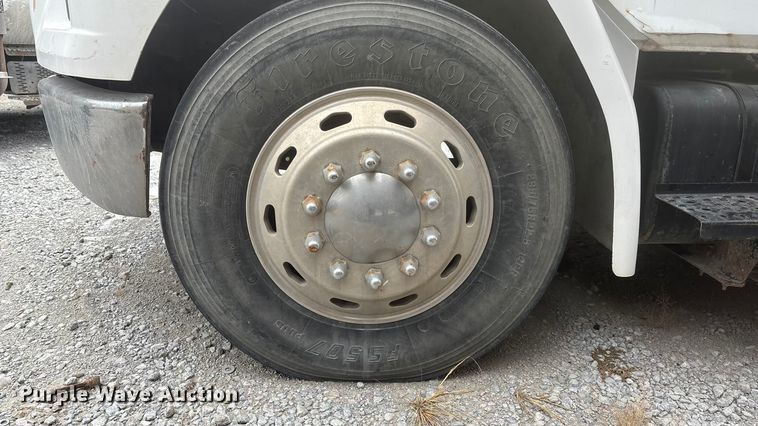 image for item FG1555 1998 Freightliner FL60 utility / service truck