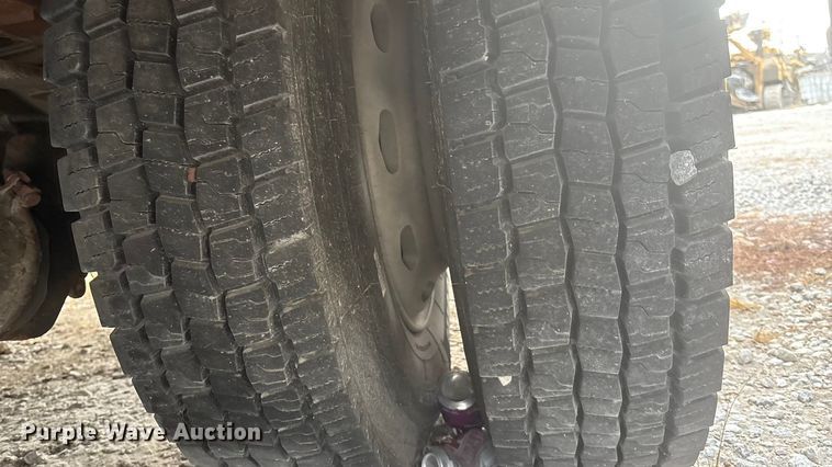 image for item FG1555 1998 Freightliner FL60 utility / service truck