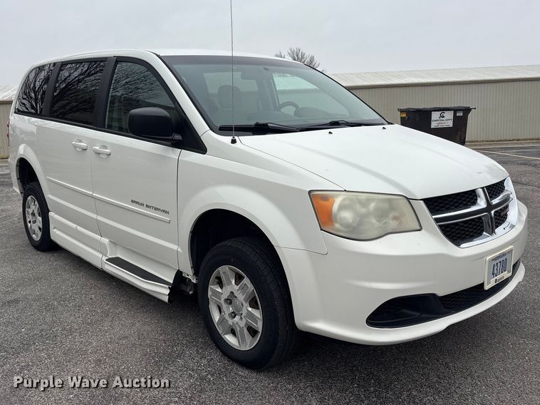 image for item FG2770 2012 Dodge Grand Caravan handicap accessible van