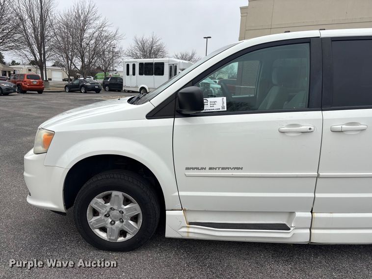 image for item FG2770 2012 Dodge Grand Caravan handicap accessible van