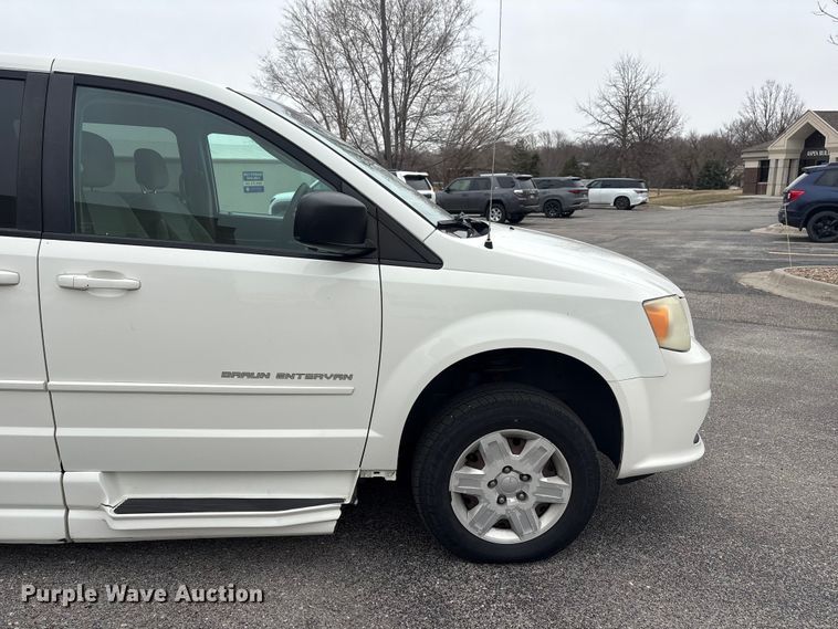 image for item FG2770 2012 Dodge Grand Caravan handicap accessible van
