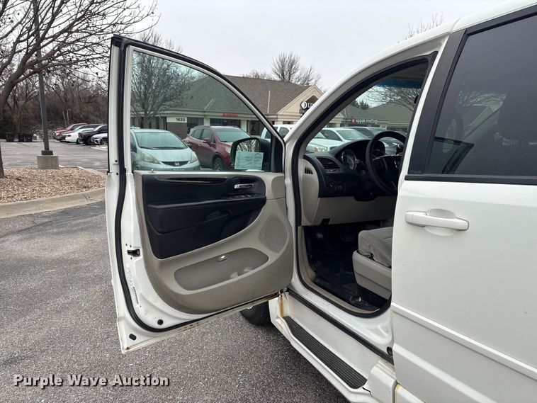 image for item FG2770 2012 Dodge Grand Caravan handicap accessible van