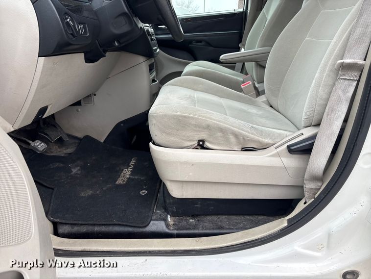 image for item FG2770 2012 Dodge Grand Caravan handicap accessible van