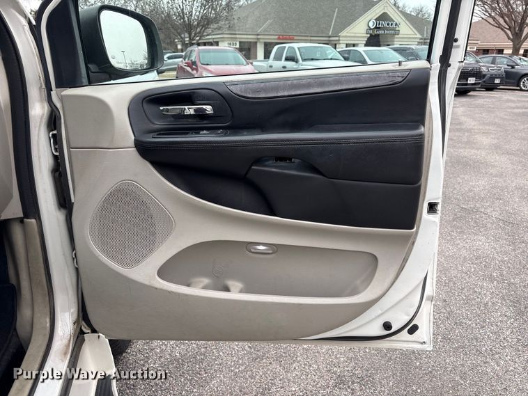 image for item FG2770 2012 Dodge Grand Caravan handicap accessible van