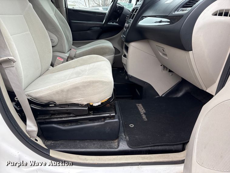 image for item FG2770 2012 Dodge Grand Caravan handicap accessible van