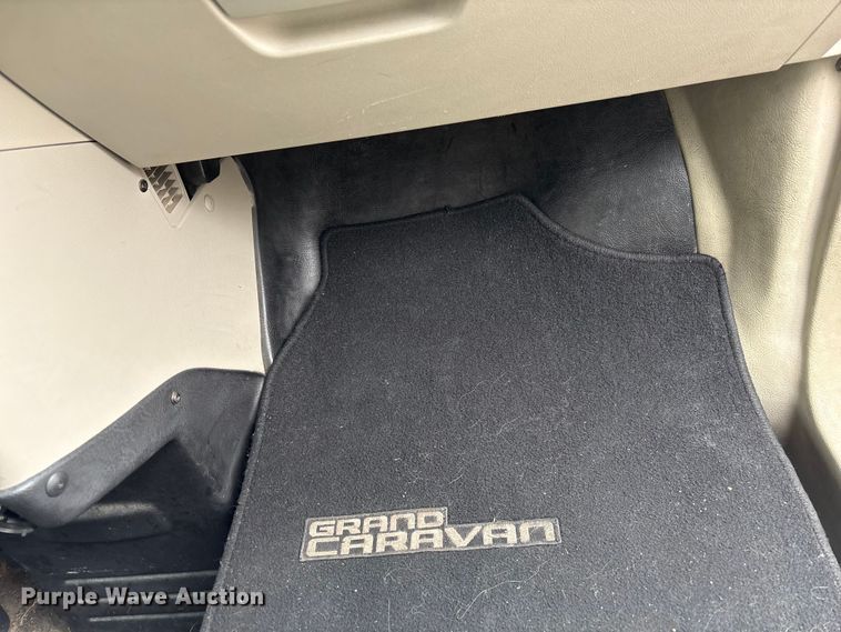 image for item FG2770 2012 Dodge Grand Caravan handicap accessible van