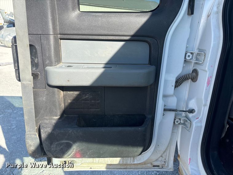 image for item FG2804 2014 Ford F150 Ext. Cab pickup truck