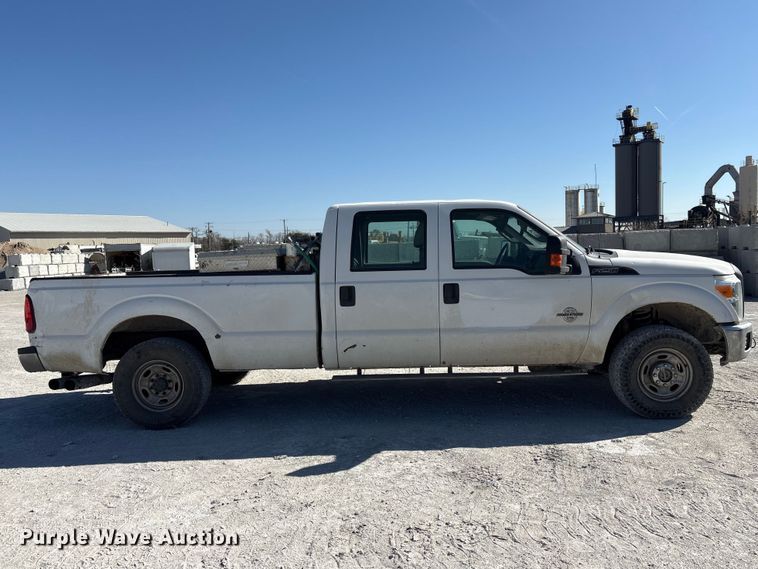 image for item FG2805 2015 Ford F250 Super Duty Crew Cab pickup truck