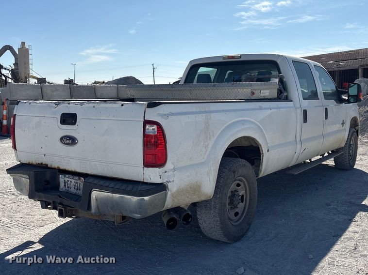 image for item FG2805 2015 Ford F250 Super Duty Crew Cab pickup truck