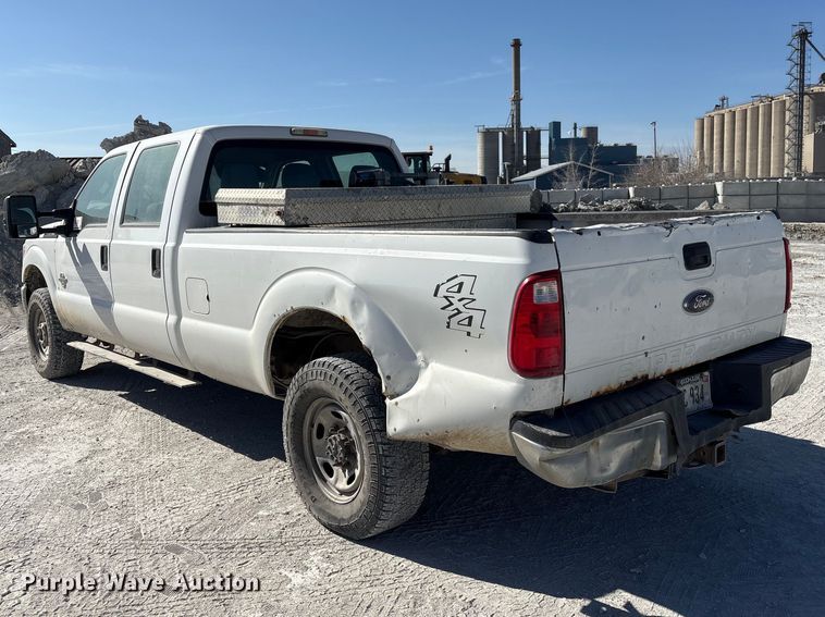 image for item FG2805 2015 Ford F250 Super Duty Crew Cab pickup truck