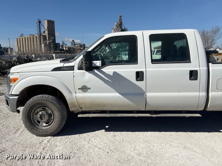 image for item FG2805 2015 Ford F250 Super Duty Crew Cab pickup truck