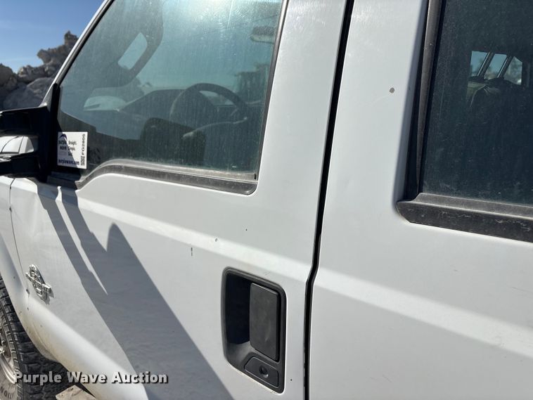 image for item FG2805 2015 Ford F250 Super Duty Crew Cab pickup truck