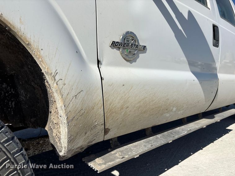 image for item FG2805 2015 Ford F250 Super Duty Crew Cab pickup truck