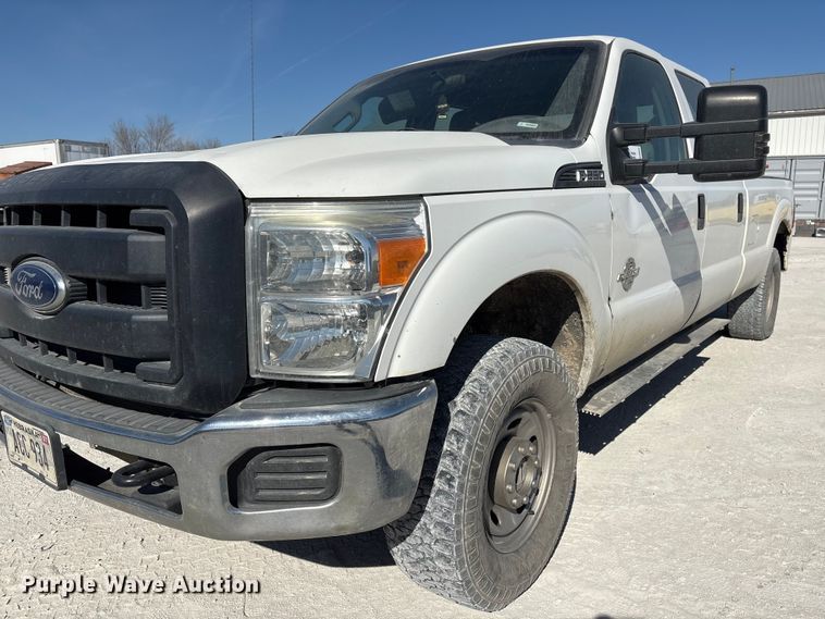image for item FG2805 2015 Ford F250 Super Duty Crew Cab pickup truck
