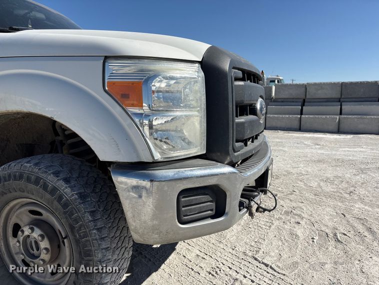 image for item FG2805 2015 Ford F250 Super Duty Crew Cab pickup truck